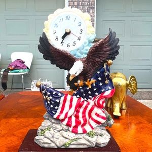 PRECIOUS COLLECTION ITALIAN STYLE BALD EAGLE AMERICAN FLAG CLOCK P1226